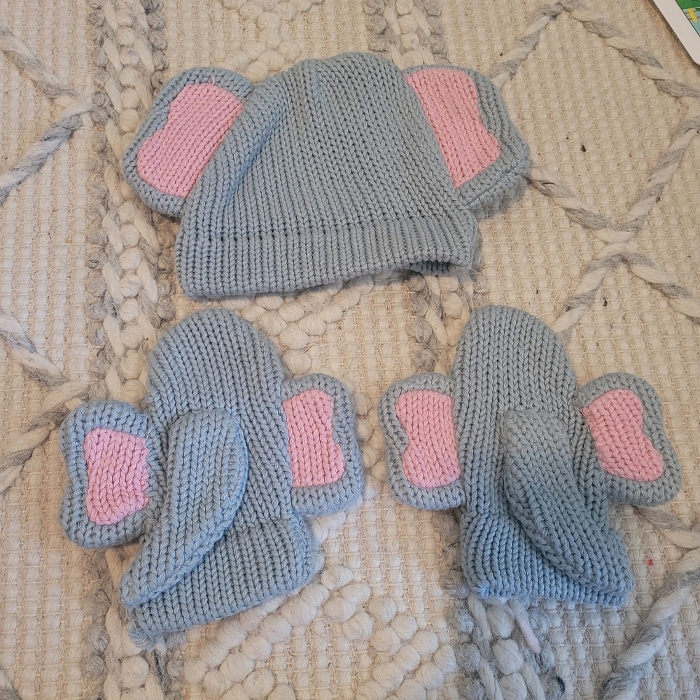 Anthropologie Knit Baby Elephant Hat and Mittens Set